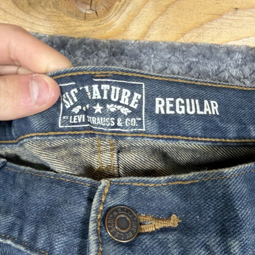 Signature Levis‎ Strauss Jeans Mens 40x30 Blue Dark Wash Cotton Stretch Athletic